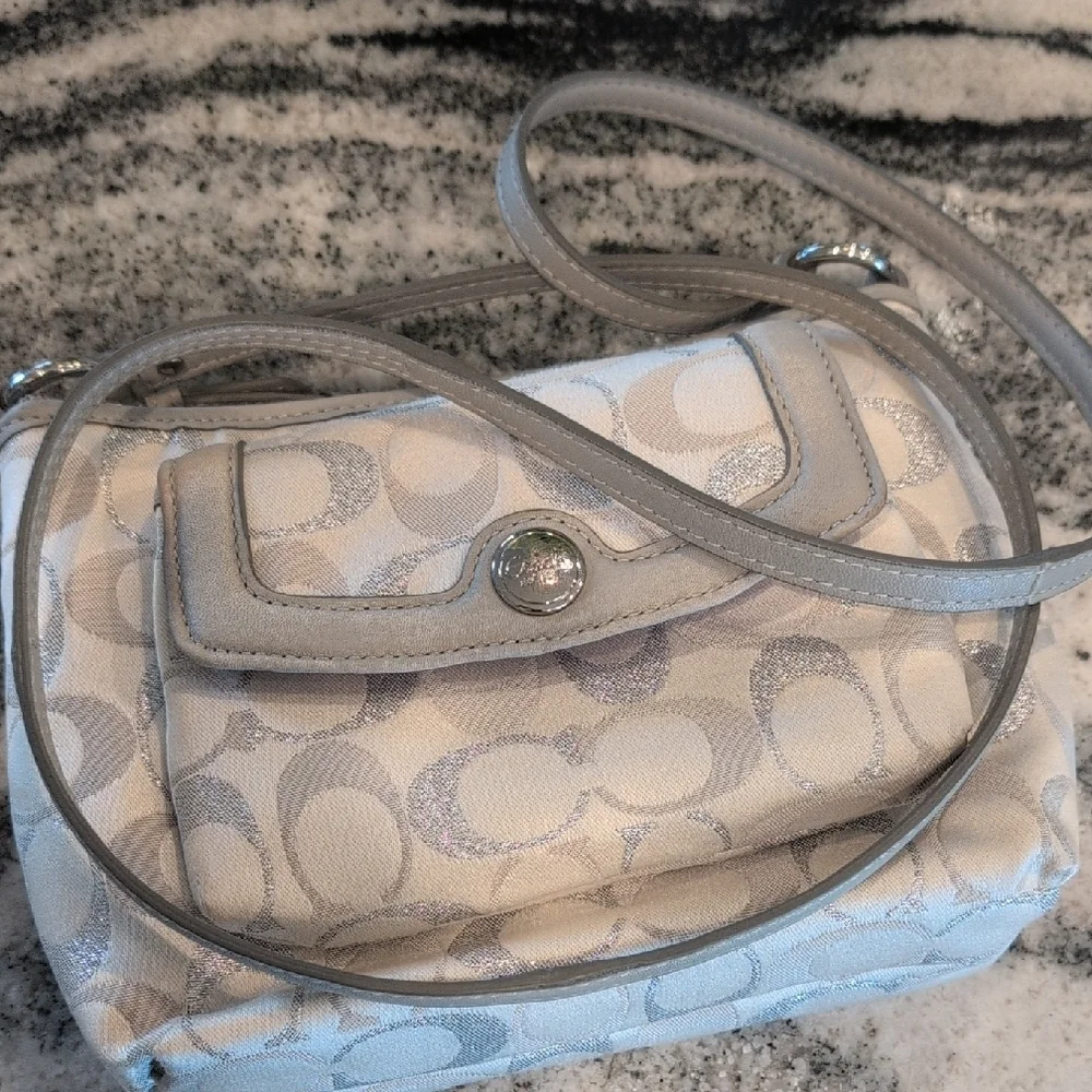 Coach VINTAGE Penelope Silver & Grey Signature Crossbody Bag - Picture 10 of 13